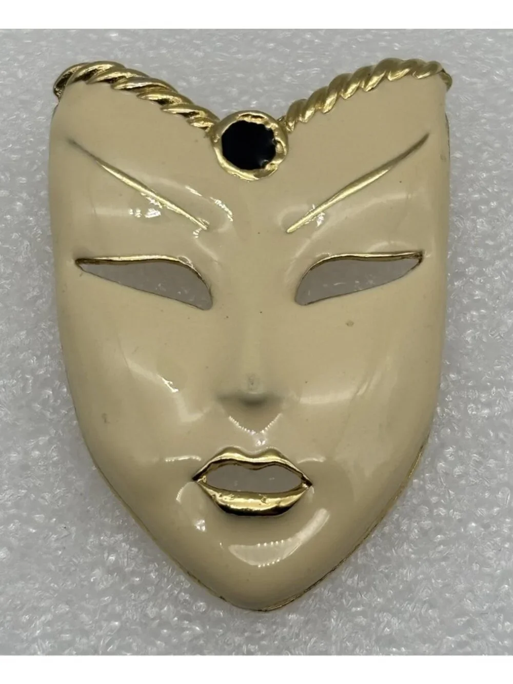 Vintage Masquerade Mardi Gras Mask Brooch Cream Black Enamel Gold Tone Unbranded